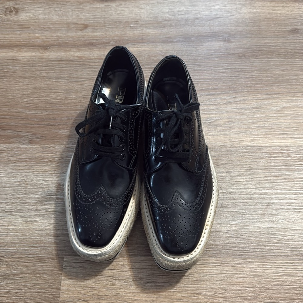 Prada Shoes - Picture 3 of 9